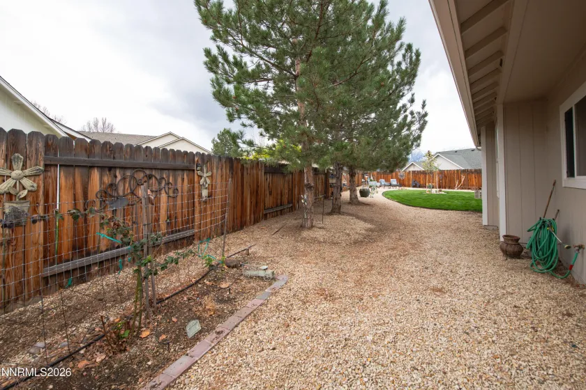 1360 Bryan, Gardnerville, Nevada 89410, 3 Bedrooms Bedrooms, ,2 BathroomsBathrooms,Residential,Residential,Bryan,260003888
