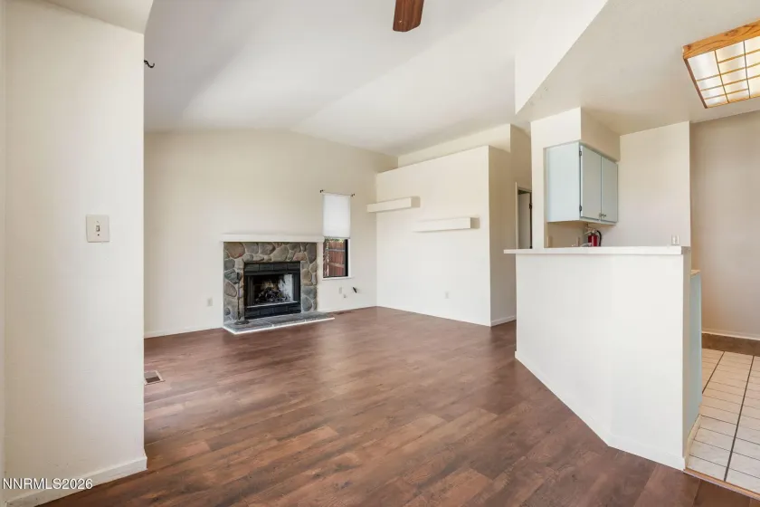 1576 Maria, Fernley, Nevada 89408, 3 Bedrooms Bedrooms, ,2 BathroomsBathrooms,Residential,Residential,Maria,260003898