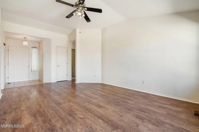 1576 Maria, Fernley, Nevada 89408, 3 Bedrooms Bedrooms, ,2 BathroomsBathrooms,Residential,Residential,Maria,260003898