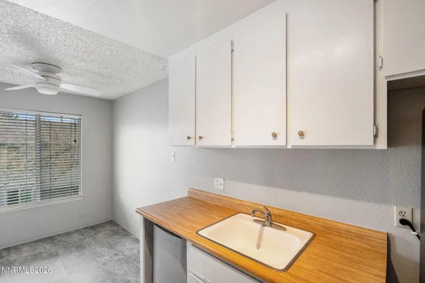 400 Saliman, Carson City, Nevada 89701, 1 Bedroom Bedrooms, ,1 BathroomBathrooms,Residential,Residential,Saliman,260003900