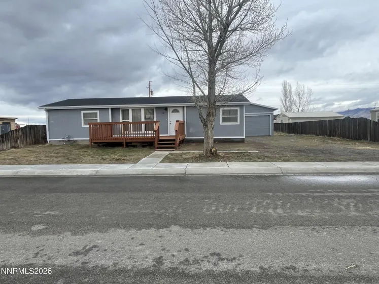 325 Carson, Battle Mountain, Nevada 89820, 3 Bedrooms Bedrooms, ,2 BathroomsBathrooms,Residential,Residential,Carson,260003903