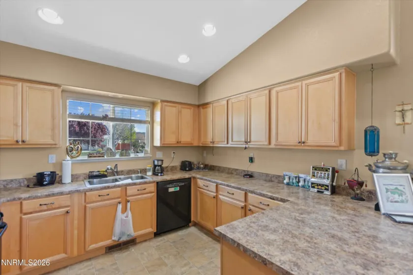 1665 Talking Sparrow, Spanish Springs, Nevada 89441, 3 Bedrooms Bedrooms, ,2 BathroomsBathrooms,Residential,Residential,Talking Sparrow,260003904