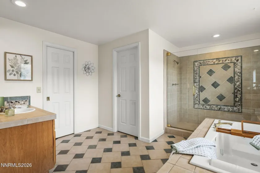 3575 Ashfork, Reno, Nevada 89509, 5 Bedrooms Bedrooms, ,4 BathroomsBathrooms,Residential,Residential,Ashfork,260003906