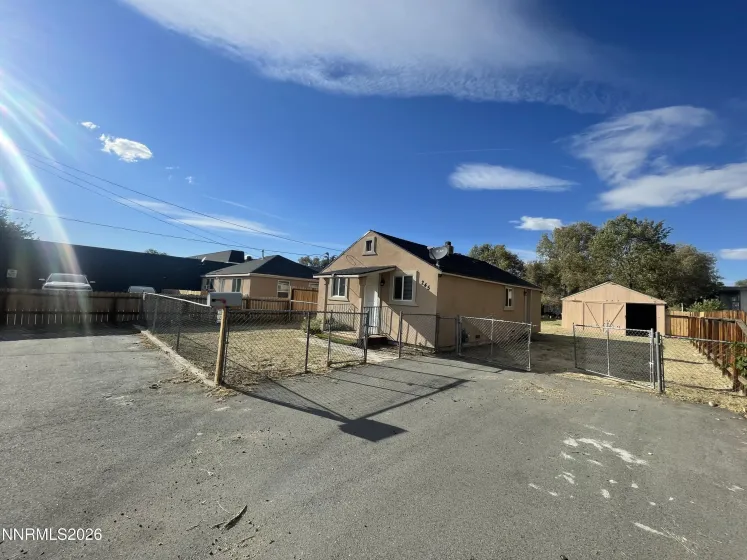 245 Linden, Reno, Nevada 89502, 2 Bedrooms Bedrooms, ,2 BathroomsBathrooms,Residential,Residential,Linden,260003907