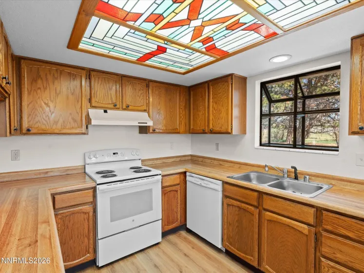 35 Mc Lemore, Sparks, Nevada 89441, 3 Bedrooms Bedrooms, ,2 BathroomsBathrooms,Residential,Residential,Mc Lemore,260003908