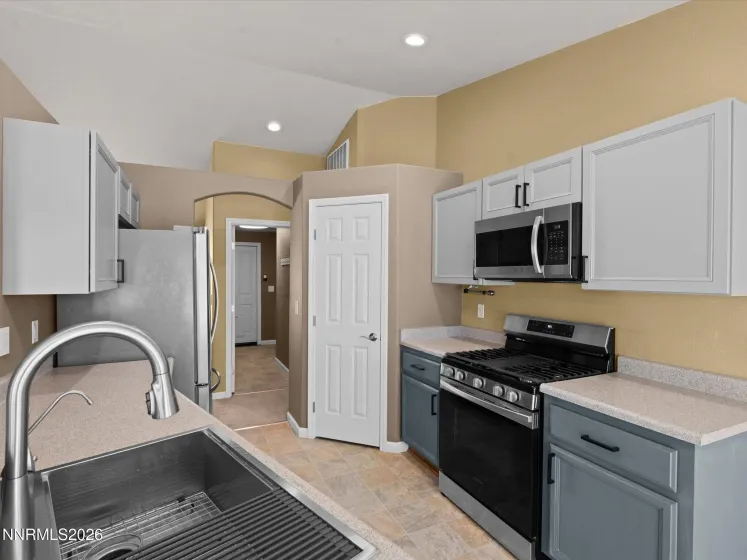 111 Shadow Mountain, Fernley, Nevada 89408, 3 Bedrooms Bedrooms, ,2 BathroomsBathrooms,Residential,Residential,Shadow Mountain,260003909