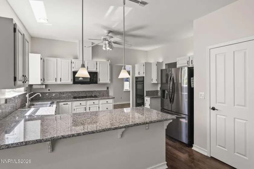 2260 Ridgeview, Reno, Nevada 89519, 3 Bedrooms Bedrooms, ,3 BathroomsBathrooms,Residential,Residential,Ridgeview,260003911