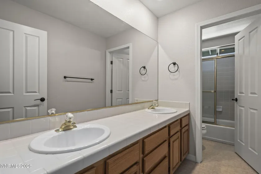 2260 Ridgeview, Reno, Nevada 89519, 3 Bedrooms Bedrooms, ,3 BathroomsBathrooms,Residential,Residential,Ridgeview,260003911