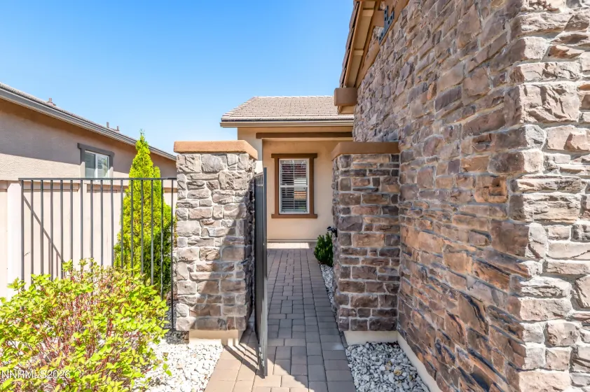 2305 Arpagos, Reno, Nevada 89521, 2 Bedrooms Bedrooms, ,3 BathroomsBathrooms,Residential,Residential,Arpagos,260003912