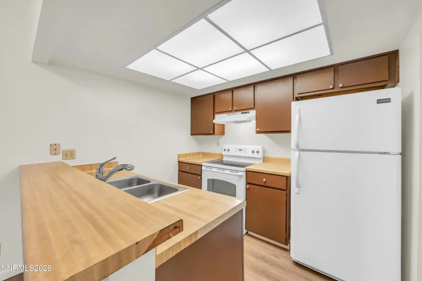 2367 Roundhouse, Sparks, Nevada 89431, 2 Bedrooms Bedrooms, ,1 BathroomBathrooms,Residential,Residential,Roundhouse,260003915