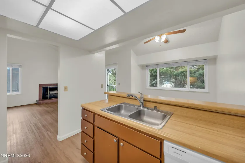 2367 Roundhouse, Sparks, Nevada 89431, 2 Bedrooms Bedrooms, ,1 BathroomBathrooms,Residential,Residential,Roundhouse,260003915