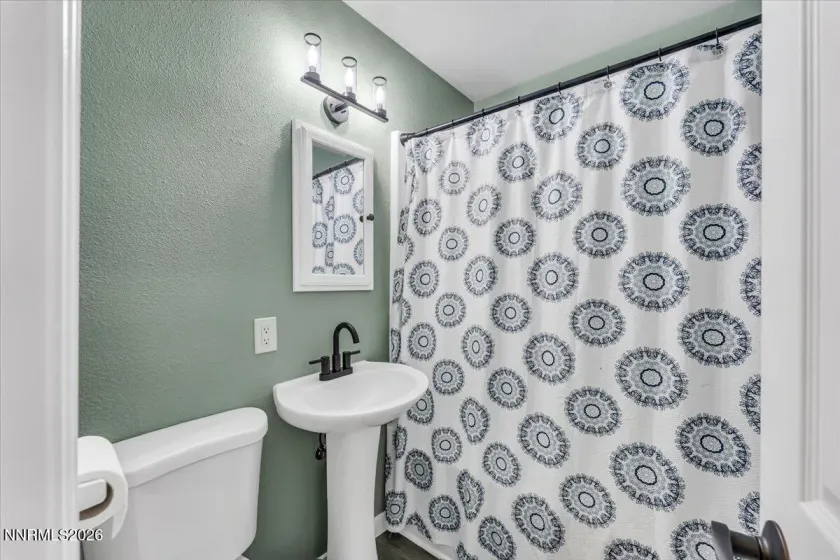 1885 18th, Sparks, Nevada 89431, 3 Bedrooms Bedrooms, ,2 BathroomsBathrooms,Residential,Residential,18th,260003918