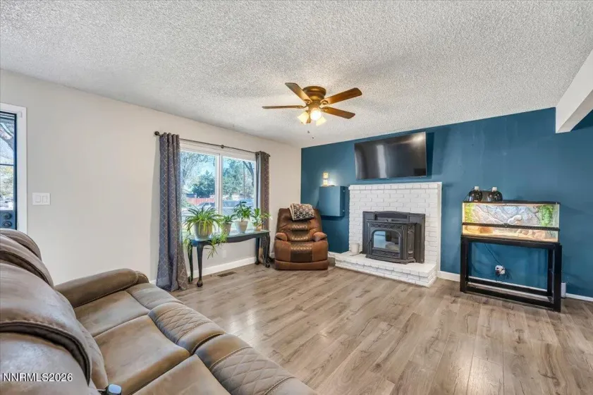 1885 18th, Sparks, Nevada 89431, 3 Bedrooms Bedrooms, ,2 BathroomsBathrooms,Residential,Residential,18th,260003918