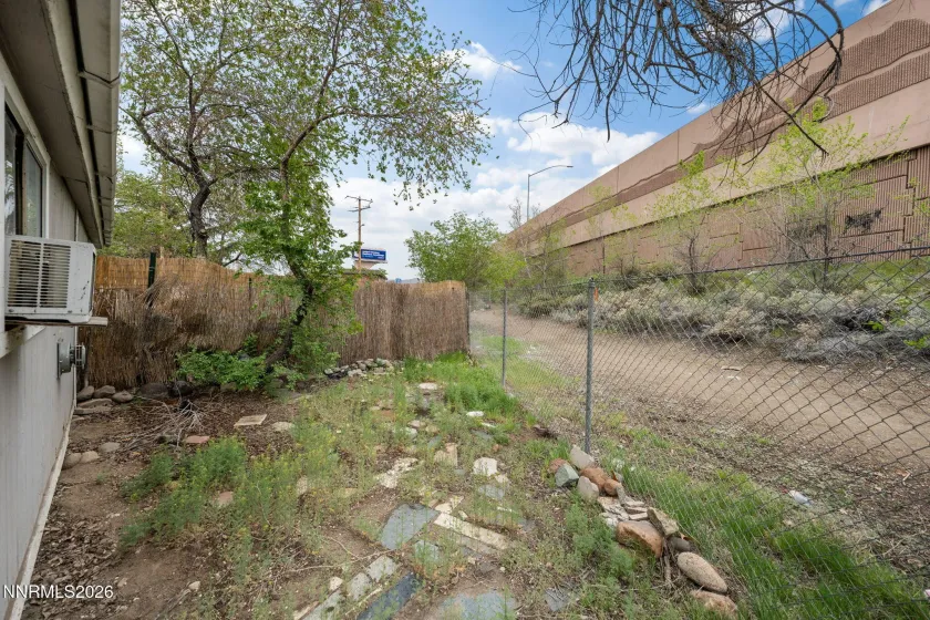 415 Field, Sparks, Nevada 89431, 4 Bedrooms Bedrooms, ,3 BathroomsBathrooms,Residential Income,Residential,Field,260003923