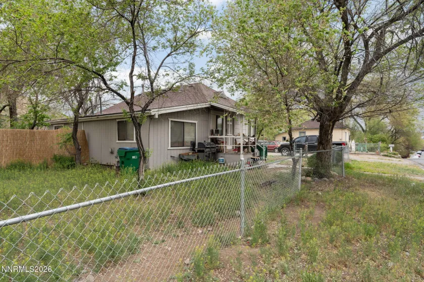 415 Field, Sparks, Nevada 89431, 4 Bedrooms Bedrooms, ,3 BathroomsBathrooms,Residential Income,Residential,Field,260003923