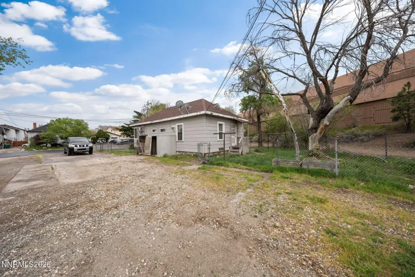 415 Field, Sparks, Nevada 89431, 4 Bedrooms Bedrooms, ,3 BathroomsBathrooms,Residential Income,Residential,Field,260003923