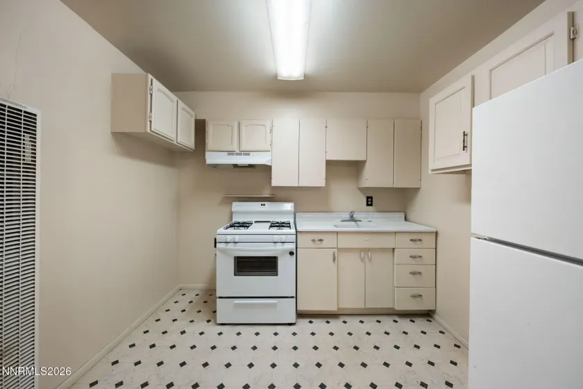 415 Field, Sparks, Nevada 89431, 4 Bedrooms Bedrooms, ,3 BathroomsBathrooms,Residential Income,Residential,Field,260003923