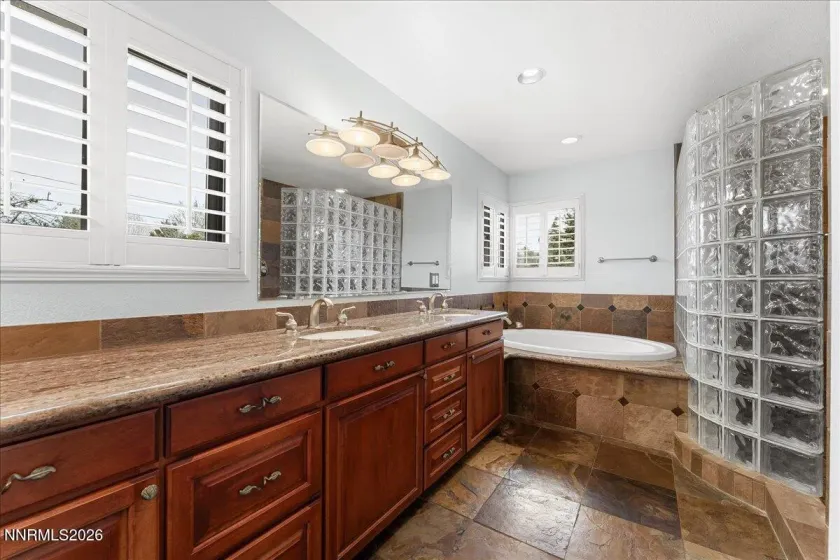 1840 Berkeley, Reno, Nevada 89509, 3 Bedrooms Bedrooms, ,2 BathroomsBathrooms,Residential,Residential,Berkeley,260003895