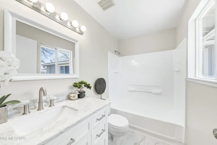 832 Greenbrae, Sparks, Nevada 89434, 3 Bedrooms Bedrooms, ,2 BathroomsBathrooms,Residential,Residential,Greenbrae,260003922