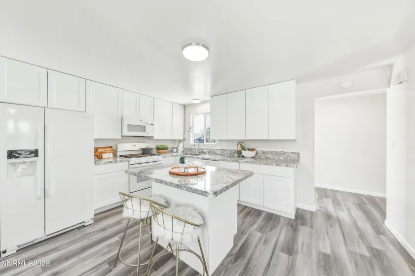 832 Greenbrae, Sparks, Nevada 89434, 3 Bedrooms Bedrooms, ,2 BathroomsBathrooms,Residential,Residential,Greenbrae,260003922