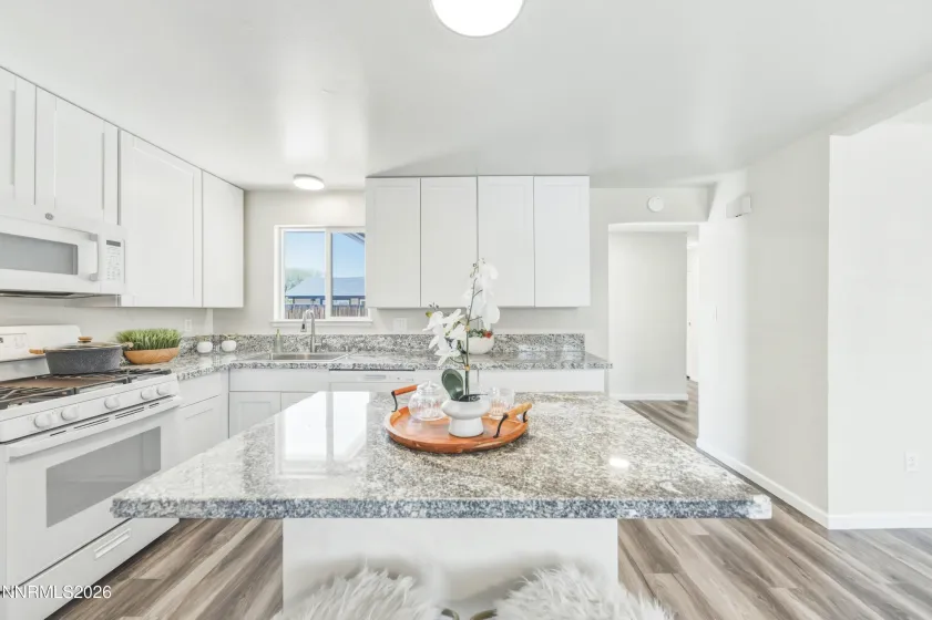 832 Greenbrae, Sparks, Nevada 89434, 3 Bedrooms Bedrooms, ,2 BathroomsBathrooms,Residential,Residential,Greenbrae,260003922