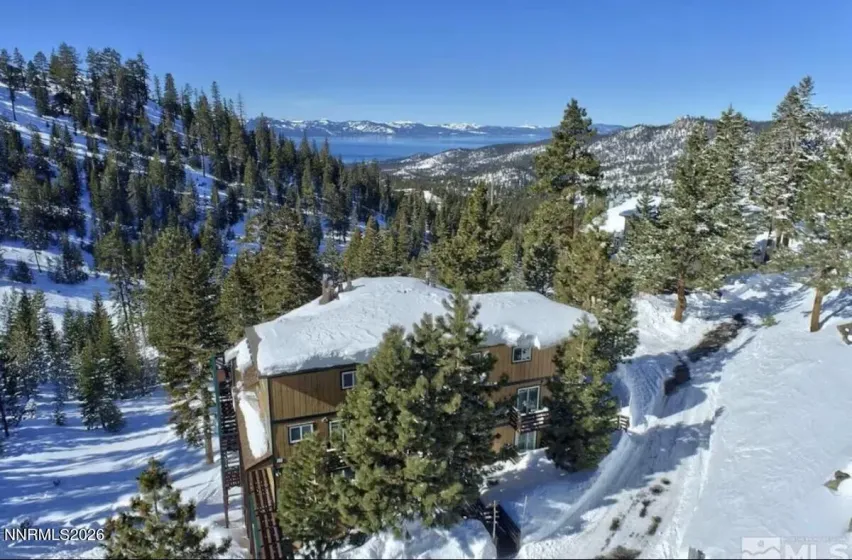 769 N Bowl builing above Heavenly's Boulder run