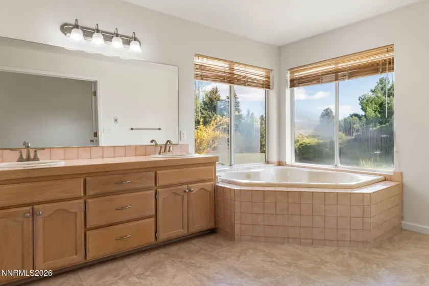 16 Woodstock, Carson City, Nevada 89703, 3 Bedrooms Bedrooms, ,2 BathroomsBathrooms,Residential,Residential,Woodstock,260003934