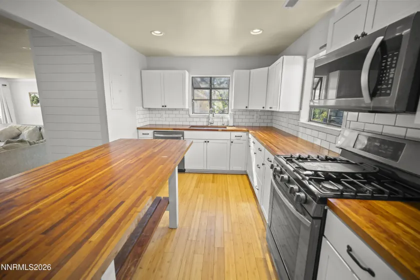 940 Curtis, Fernley, Nevada 89408, 3 Bedrooms Bedrooms, ,2 BathroomsBathrooms,Residential,Residential,Curtis,260003940