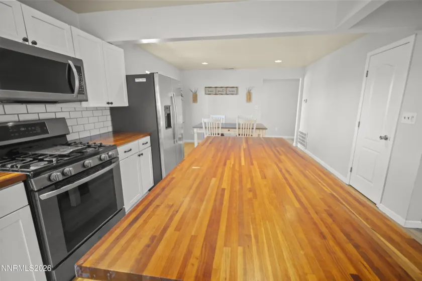 940 Curtis, Fernley, Nevada 89408, 3 Bedrooms Bedrooms, ,2 BathroomsBathrooms,Residential,Residential,Curtis,260003940