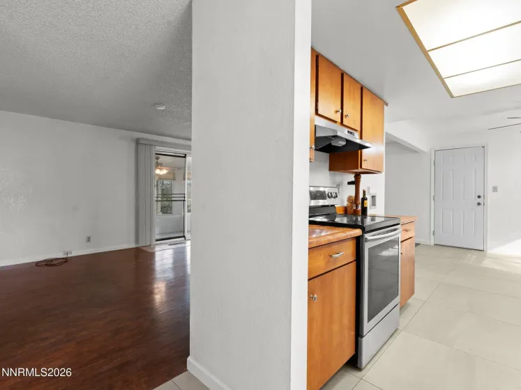 10675 Deodar, Reno, Nevada 89506, 3 Bedrooms Bedrooms, ,2 BathroomsBathrooms,Residential,Residential,Deodar,260003941