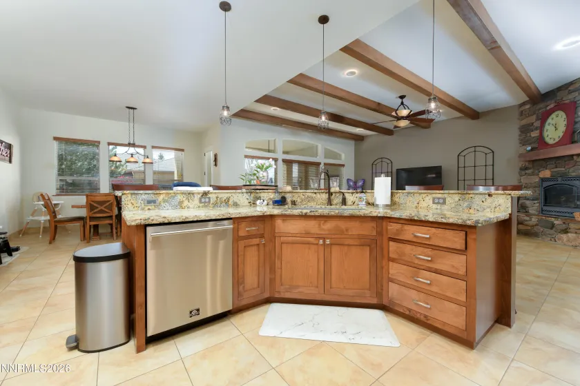 1043 Rocky Terrace, Gardnerville, Nevada 89460, 3 Bedrooms Bedrooms, ,3 BathroomsBathrooms,Residential,Residential,Rocky Terrace,260003942