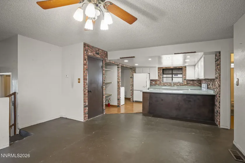 2550 Melody, Reno, Nevada 89512, 4 Bedrooms Bedrooms, ,3 BathroomsBathrooms,Residential,Residential,Melody,260003949