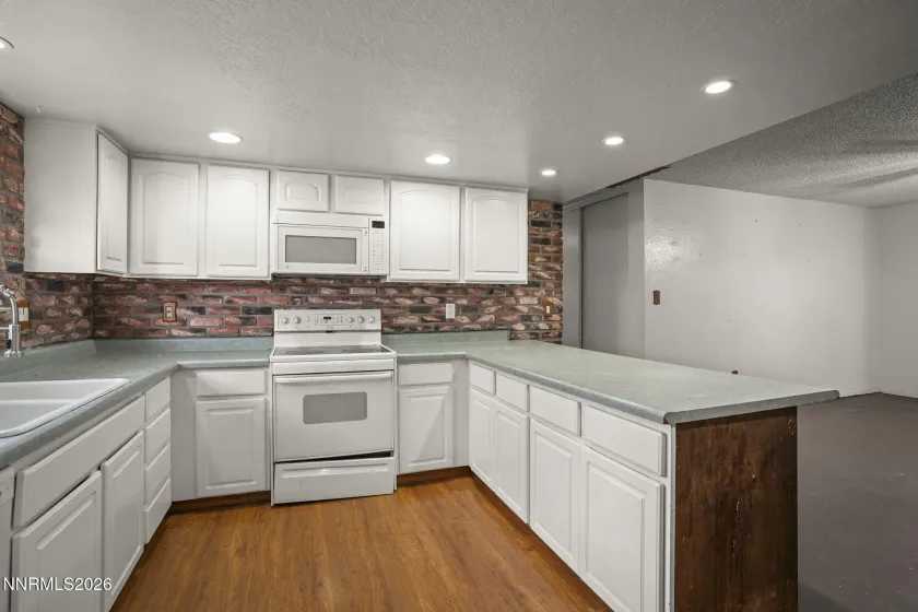 2550 Melody, Reno, Nevada 89512, 4 Bedrooms Bedrooms, ,3 BathroomsBathrooms,Residential,Residential,Melody,260003949