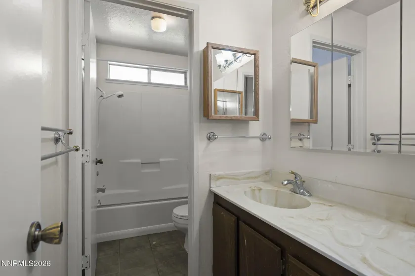 2550 Melody, Reno, Nevada 89512, 4 Bedrooms Bedrooms, ,3 BathroomsBathrooms,Residential,Residential,Melody,260003949