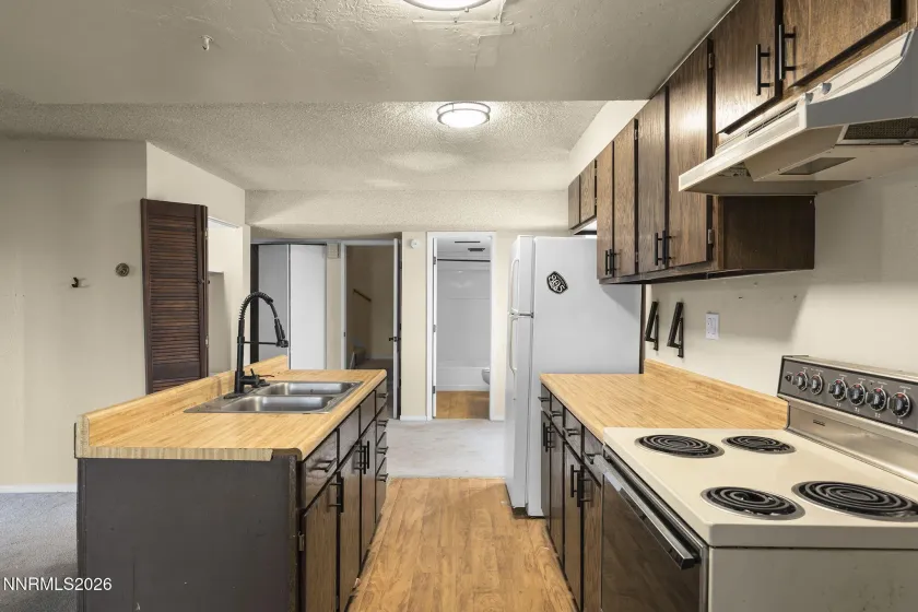 2550 Melody, Reno, Nevada 89512, 4 Bedrooms Bedrooms, ,3 BathroomsBathrooms,Residential,Residential,Melody,260003949