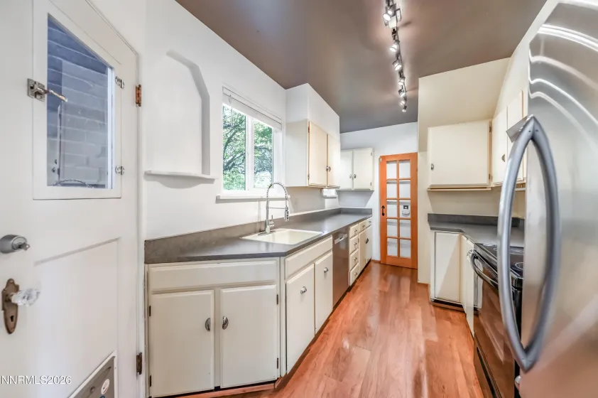 347 Mary, Reno, Nevada 89509, 3 Bedrooms Bedrooms, ,2 BathroomsBathrooms,Residential,Residential,Mary,260003951