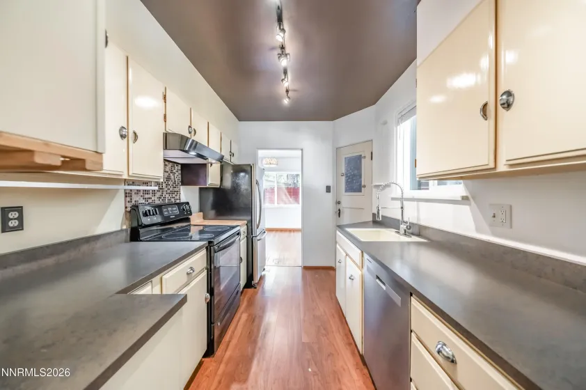 347 Mary, Reno, Nevada 89509, 3 Bedrooms Bedrooms, ,2 BathroomsBathrooms,Residential,Residential,Mary,260003951