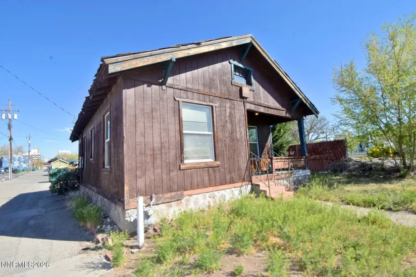 127 Cheney, Reno, Nevada 89501, 2 Bedrooms Bedrooms, ,1 BathroomBathrooms,Residential,Residential,Cheney,260003953