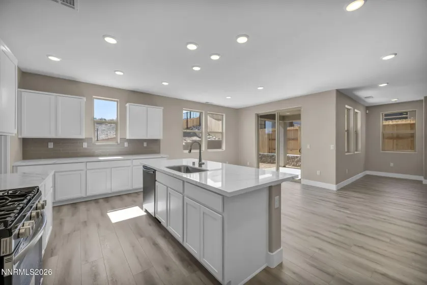 1273 Nebula, Carson City, Nevada 89705, 5 Bedrooms Bedrooms, ,3 BathroomsBathrooms,Residential,Residential,Nebula,260003961