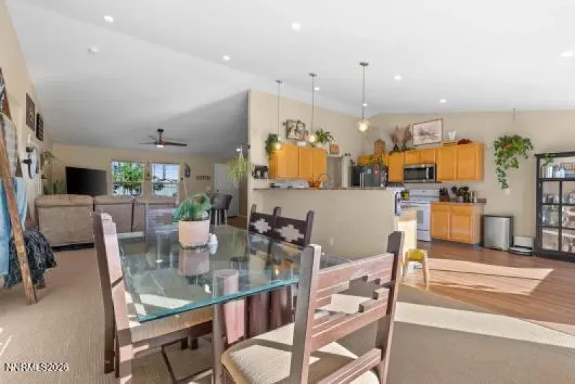 552 Spur, Fernley, Nevada 89408, 3 Bedrooms Bedrooms, ,2 BathroomsBathrooms,Residential,Residential,Spur,260003960