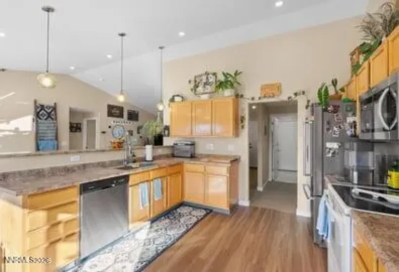 552 Spur, Fernley, Nevada 89408, 3 Bedrooms Bedrooms, ,2 BathroomsBathrooms,Residential,Residential,Spur,260003960