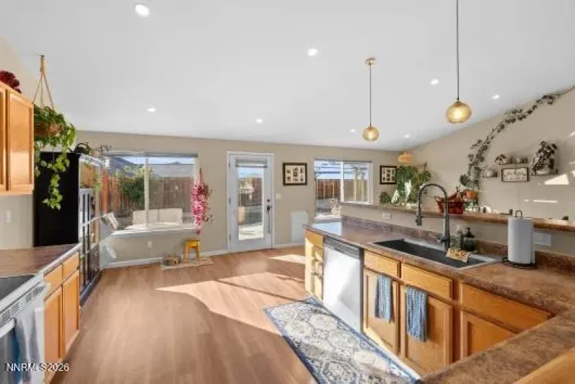 552 Spur, Fernley, Nevada 89408, 3 Bedrooms Bedrooms, ,2 BathroomsBathrooms,Residential,Residential,Spur,260003960