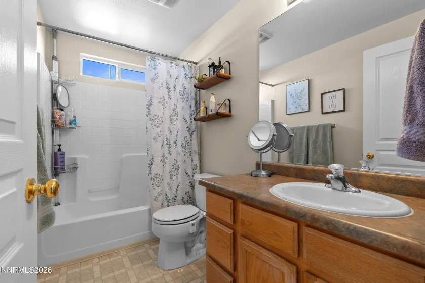 552 Spur, Fernley, Nevada 89408, 3 Bedrooms Bedrooms, ,2 BathroomsBathrooms,Residential,Residential,Spur,260003960