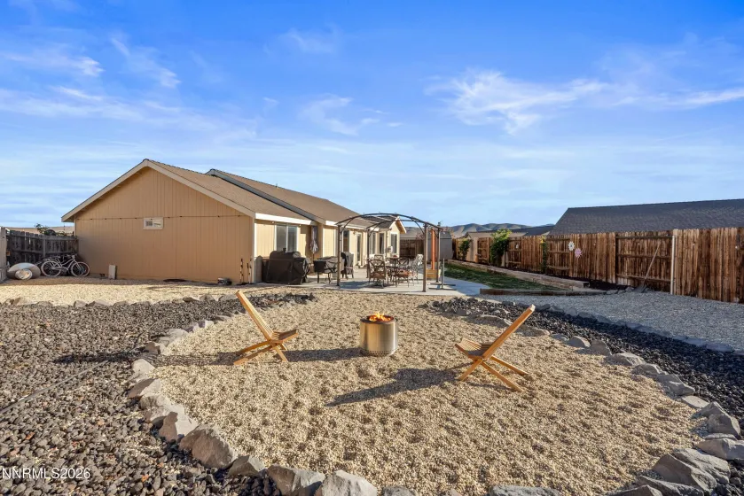 552 Spur, Fernley, Nevada 89408, 3 Bedrooms Bedrooms, ,2 BathroomsBathrooms,Residential,Residential,Spur,260003960