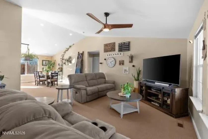 552 Spur, Fernley, Nevada 89408, 3 Bedrooms Bedrooms, ,2 BathroomsBathrooms,Residential,Residential,Spur,260003960