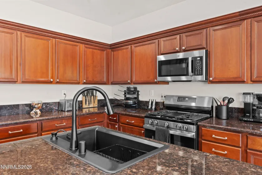 70 Riverside, Dayton, Nevada 89403, 4 Bedrooms Bedrooms, ,3 BathroomsBathrooms,Residential,Residential,Riverside,260003964