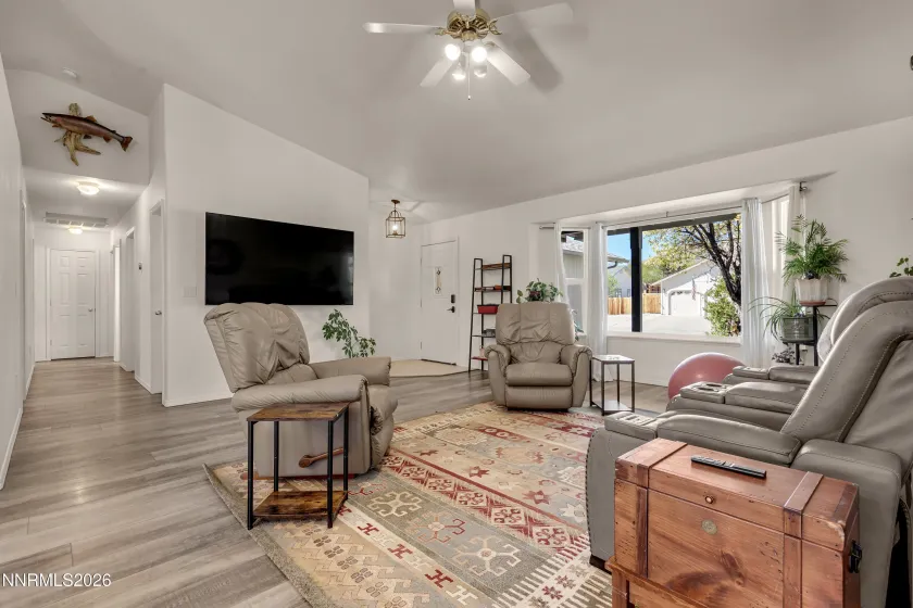 1400 Bufflehead, Sparks, Nevada 89441, 3 Bedrooms Bedrooms, ,2 BathroomsBathrooms,Residential,Residential,Bufflehead,260003965