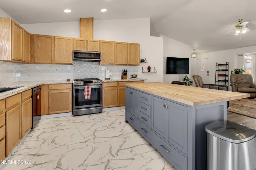 1400 Bufflehead, Sparks, Nevada 89441, 3 Bedrooms Bedrooms, ,2 BathroomsBathrooms,Residential,Residential,Bufflehead,260003965