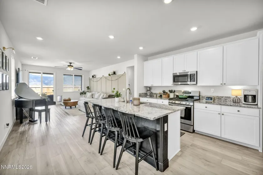 1092 Dapple, Minden, Nevada 89423, 3 Bedrooms Bedrooms, ,2 BathroomsBathrooms,Residential,Residential,Dapple,260003966