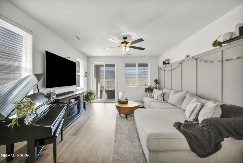 1092 Dapple, Minden, Nevada 89423, 3 Bedrooms Bedrooms, ,2 BathroomsBathrooms,Residential,Residential,Dapple,260003966